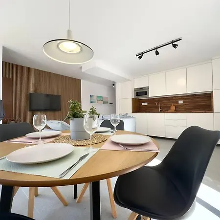 Stylish And Flat - Apartment