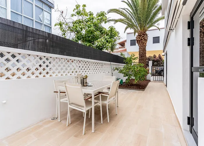 Stylish And Flat - * Puerto de la Cruz (Tenerife)